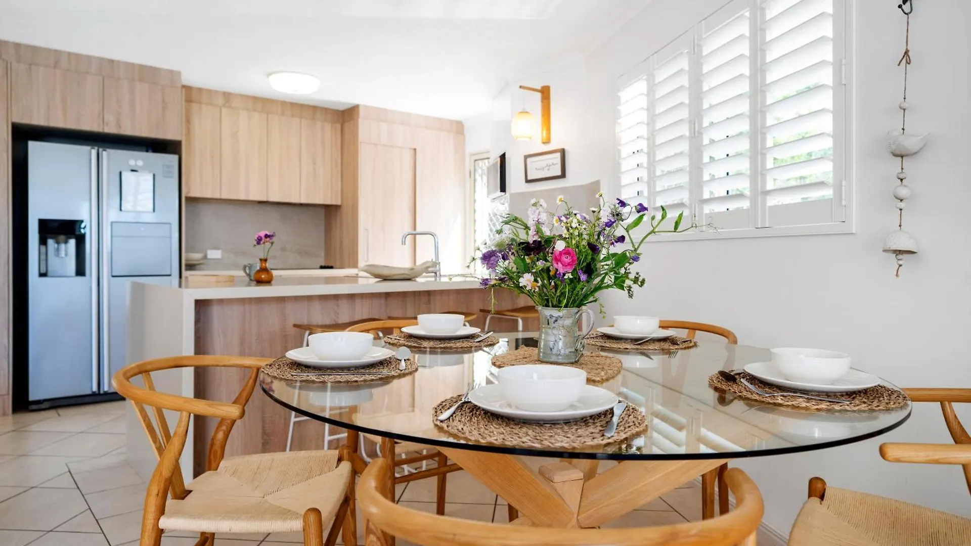 Highwater Haven - Ocean View Apartment. 300M To Beach. Pet Friendly 알렉산드라헤드랜드 아파트