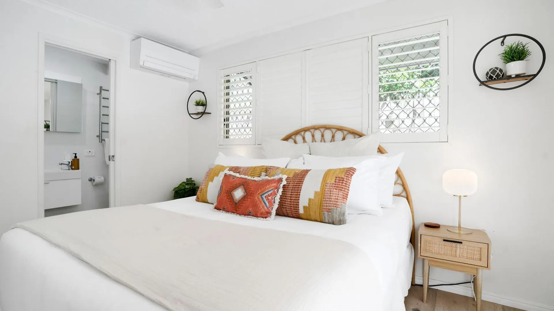 아파트 Highwater Haven - Ocean View Apartment. 300M To Beach. Pet Friendly 알렉산드라헤드랜드