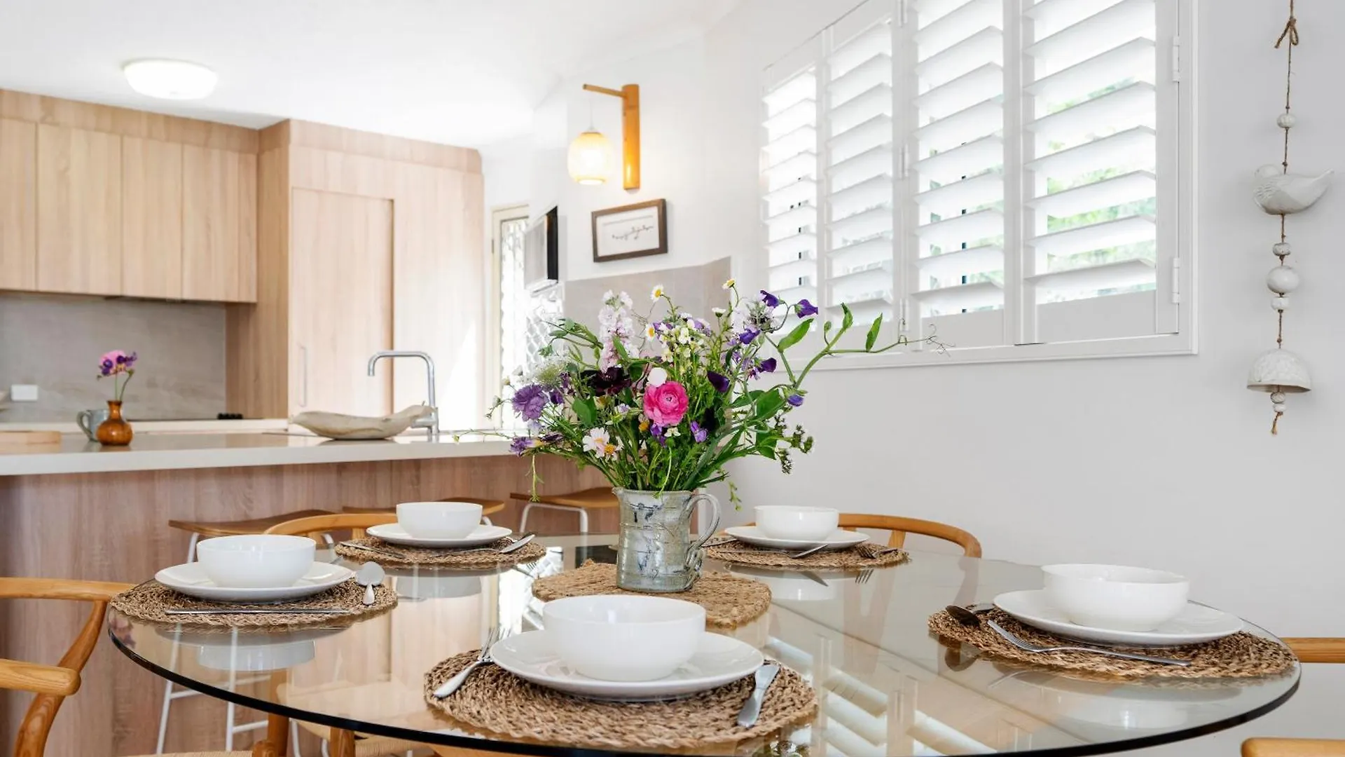 Highwater Haven - Ocean View Apartment. 300M To Beach. Pet Friendly 알렉산드라헤드랜드 0*,